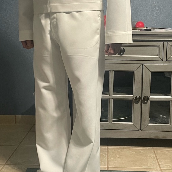 White navy shirt size 38 long and pants. - Picture 11 of 12